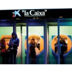 La Caixa cobrará 2 euros por usar sus cajeros con tarjetas de otros bancos