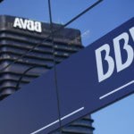 BBVA cobrará 2 euros por usar sus cajeros