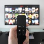 Peli, sofá y manta: consigue tu televisor con la cuenta regalo de imaginBank