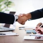 Unicaja y Liberbank se disparan en Bolsa por una posible fusión