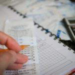 Más de la mitad de los españoles consigue ahorrar a final de mes