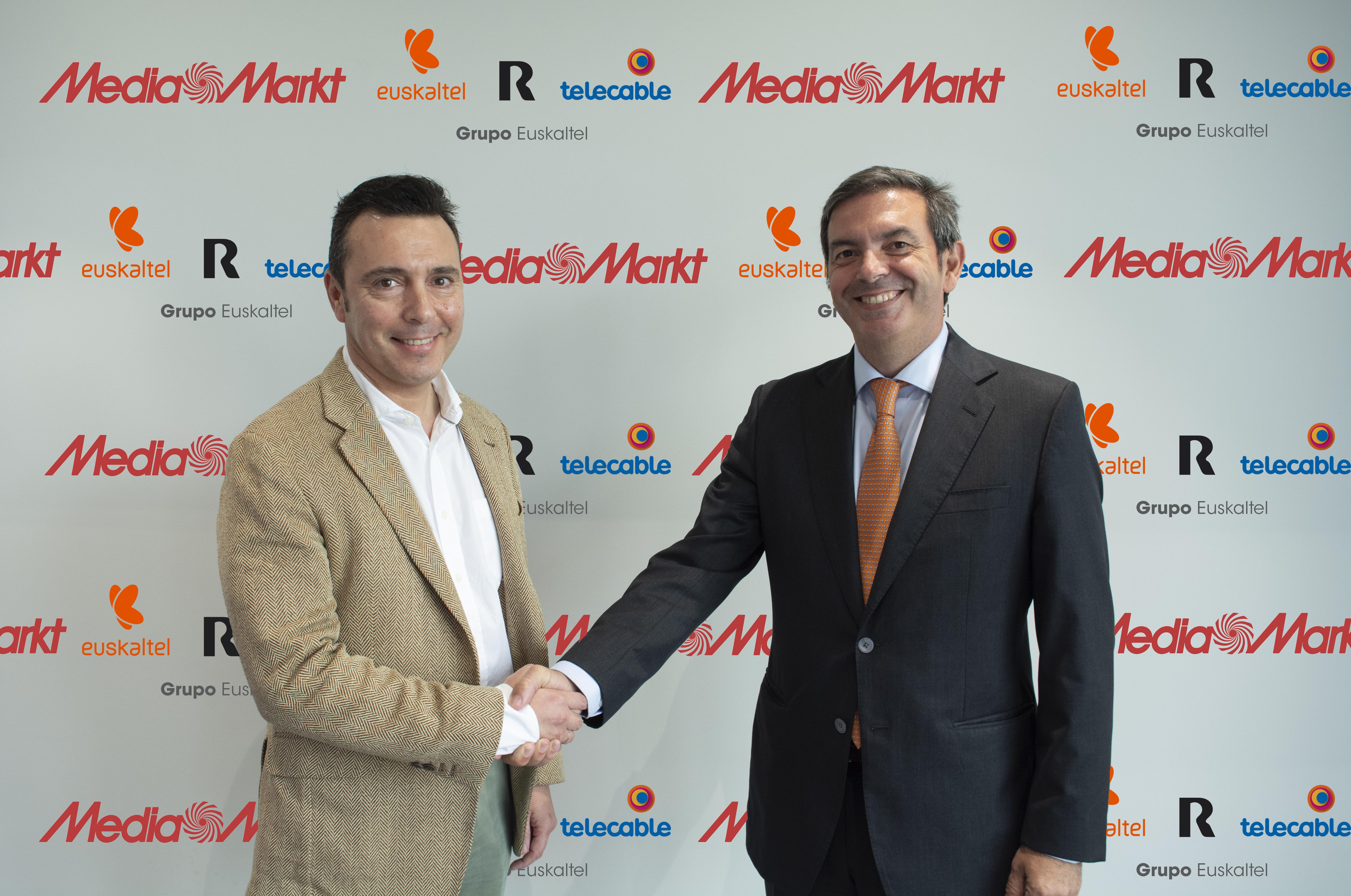 2019-04-26-Acuerdo-Grupo-Euskaltel-MediaMarkt-Alberto-Álvarez-y-Francisco-Arteche