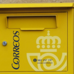 Averigua qué bancos te permiten sacar e ingresar dinero a través de las oficinas de Correos