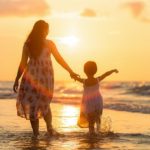 Consejos para inculcar el valor del dinero a tus hijos según su edad