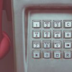 Te ofrecen un préstamo por teléfono: ¿qué información deben darte antes de contratarlo?