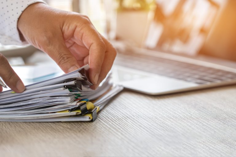papeleo documentos obligatorios para vender piso