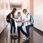 Vuelta al cole: haz frente a los gastos con estas dos tarjetas de crédito