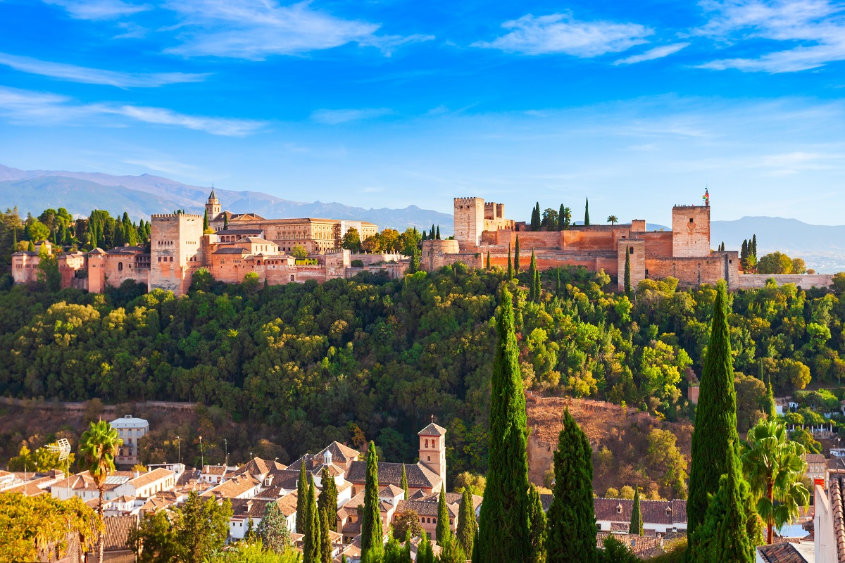 Vista de la ciudad de Granada, en la que puedes financiar el 95% de la compra con Caja Rural Granada
