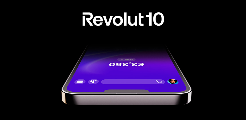 Un teléfono inteligente que muestra la aplicación Revolut con el texto "Revolut10" encima sobre un fondo negro, ideal para jóvenes que buscan soluciones bancarias innovadoras y una mejor rentabilidad del 3% en comparación con Banco Mediolanum.