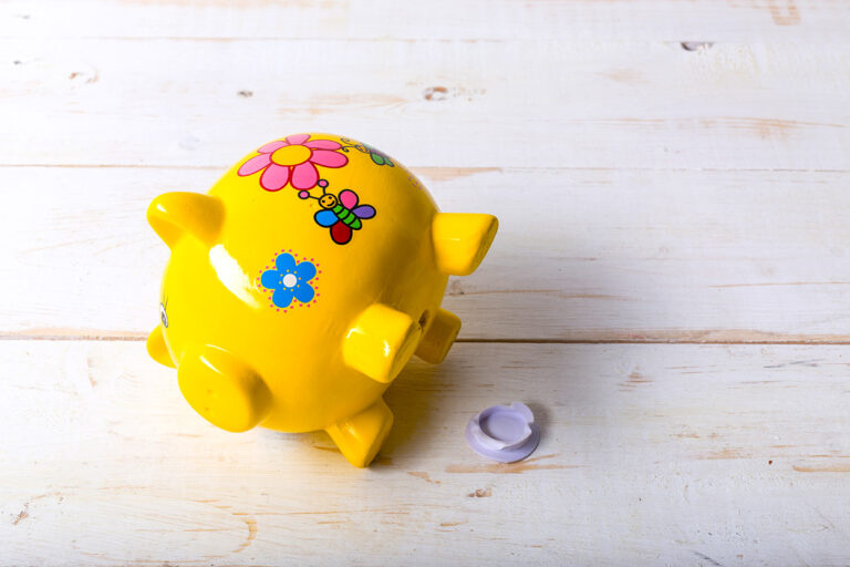 Cuentas al 0%: la mayoría de los bancos no remunera los ahorros de los niños