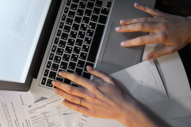 Unicaja acelera en hipotecas digitales: trámite 100% online (salvo notaría) y más asesoramiento
