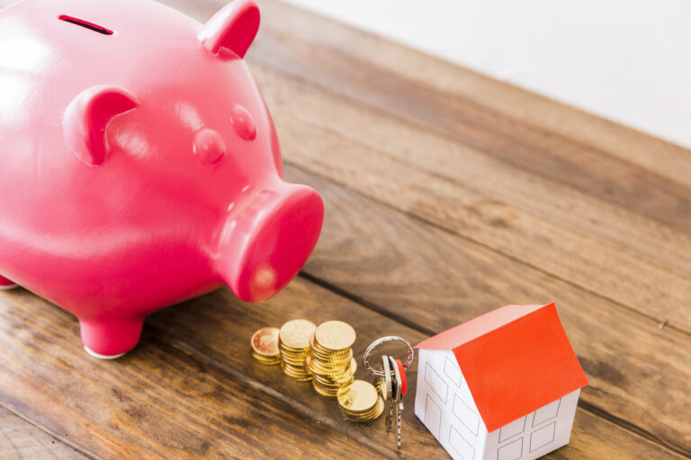 Amortizar hipoteca: ¿pagar menos al banco hoy o durante toda la vida del préstamo?