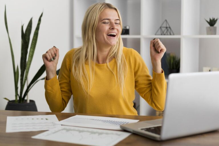 Cómo exprimir la nómina y los ahorros en abril y ganar más de 2.000 euros por cambiar de banco