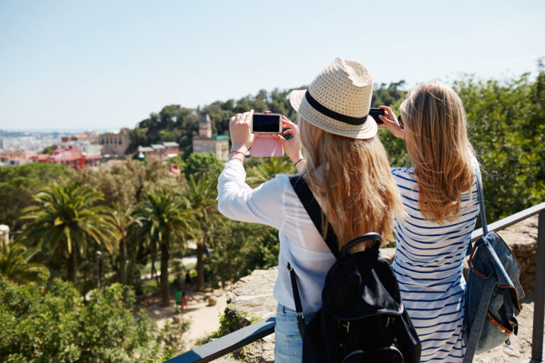 ¿Pensando en tu próxima escapada? Estas son las mejores tarjetas para viajar sin pagar comisiones de más