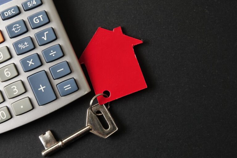 El euríbor supera la barrera del 3% en septiembre: las hipotecas variables subirán 1.000 euros al año